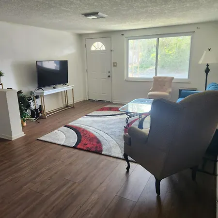 Spacious Cozy 3 Bedroom Waterfront House At Port Richey
